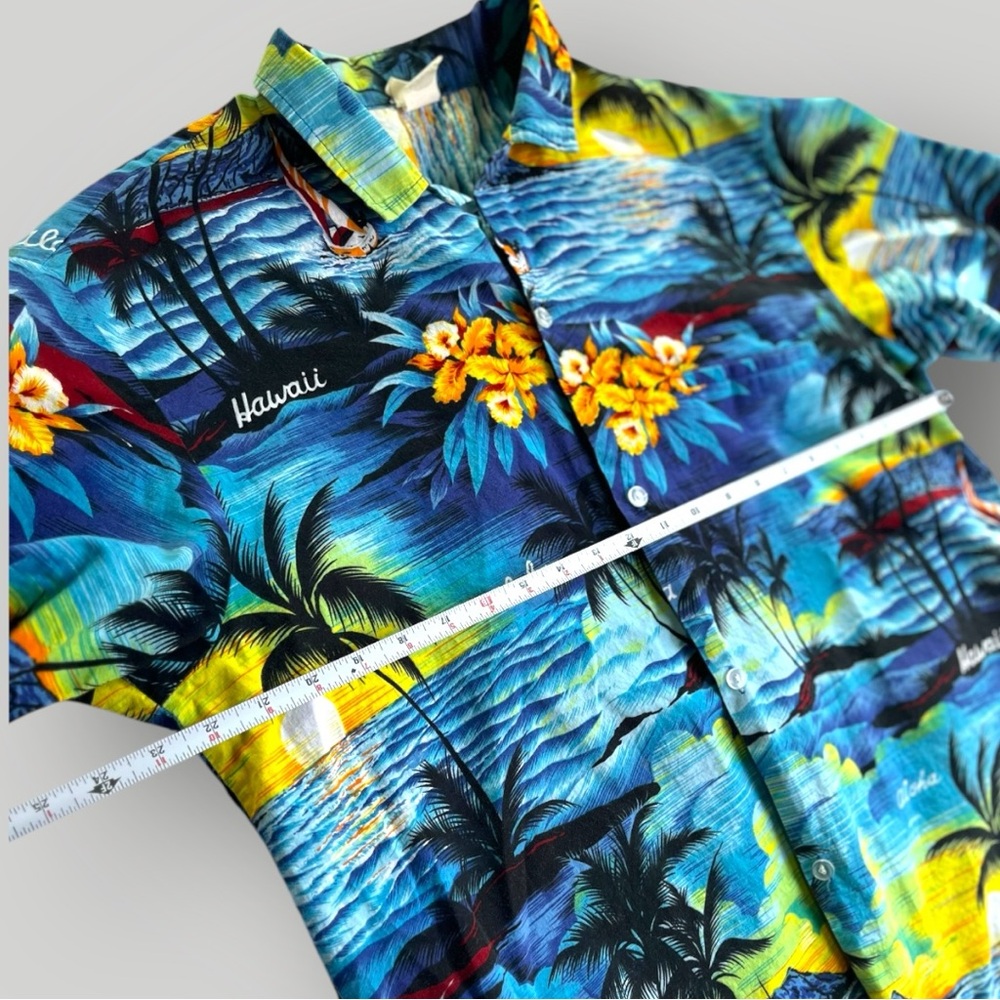 Royal Creations Hawaii Hawaiian Aloha Shirt with Palm Tree and Ocean Print - Picture 3 of 9
